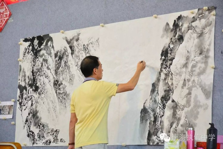 纪念长征胜利八十周年—清华美院书画高研班施云翔导师现场书画活动